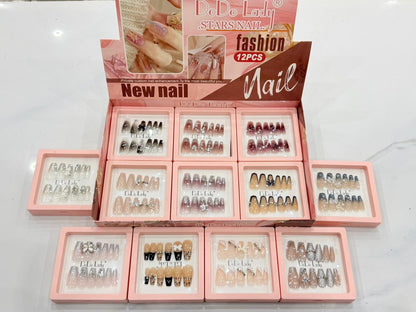 DoDo Girl  Fancy Nails